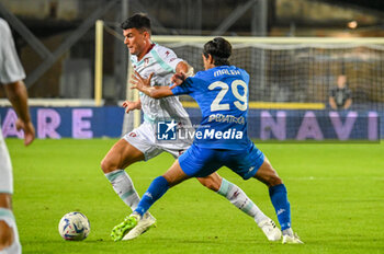2023-09-27 - Salernitana's Flavius Daniliuc thwarted by Empoli's Youssef Maleh - EMPOLI FC VS US SALERNITANA - ITALIAN SERIE A - SOCCER