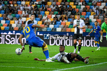 2023-09-02 - Frosinone's Walid Cheddira tries to score hindered by Udinese's Christian Kabasele - UDINESE CALCIO VS FROSINONE CALCIO - ITALIAN SERIE A - SOCCER