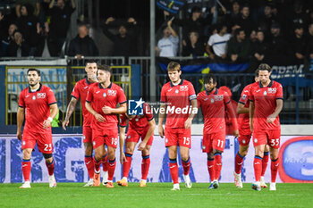 2023-10-30 - Teun Koopmeiners (Atalanta) celebrates with teammates after scoring the 0-2 goal - EMPOLI FC VS ATALANTA BC - ITALIAN SERIE A - SOCCER