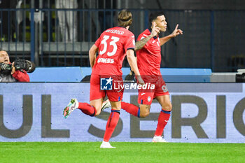 2023-10-30 - Gianluca Scamacca (Atalanta) celebrates with teammates after scoring the 0-1 goal - EMPOLI FC VS ATALANTA BC - ITALIAN SERIE A - SOCCER
