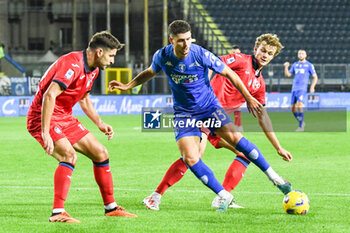 2023-10-30 - Liberato Cacace (Empoli) hampered by Sead Kolasinac (Atalanta) and Sead Kolasinac (Atalanta) - EMPOLI FC VS ATALANTA BC - ITALIAN SERIE A - SOCCER