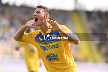 2023-09-17 - Luca Mazzitelli of Frosinone Calcio celebrates after scoring 2-2 during the 4rd day of the Serie A Championship between Frosinone Calcio - U.S. Sassuolo on September 17, 2023 at the Benito Stirpe Stadium in Frosinone, Italy. - FROSINONE CALCIO VS US SASSUOLO - ITALIAN SERIE A - SOCCER