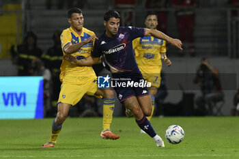 2023-09-28 - Luca Mazzitelli of Frosinone Calcio and Riccardo Sottil of A.C.F. Fiorentina during the 6th day of the Serie A Championship between Frosinone Calcio vs A.C.F. Fiorentina, 28 September 2023 at the Benito Stirpe Stadium, Frosinone, Italy. - FROSINONE CALCIO VS ACF FIORENTINA - ITALIAN SERIE A - SOCCER