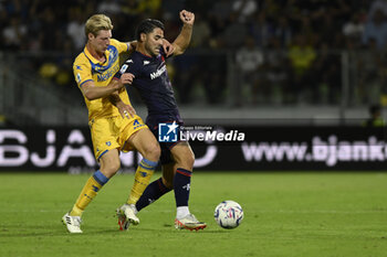 2023-09-28 - Marco Brescianini of Frosinone Calcio and Riccardo Sottil of A.C.F. Fiorentina during the 6th day of the Serie A Championship between Frosinone Calcio vs A.C.F. Fiorentina, 28 September 2023 at the Benito Stirpe Stadium, Frosinone, Italy. - FROSINONE CALCIO VS ACF FIORENTINA - ITALIAN SERIE A - SOCCER