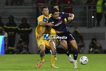 2023-09-28 - Luca Mazzitelli of Frosinone Calcio and Riccardo Sottil of A.C.F. Fiorentina during the 6th day of the Serie A Championship between Frosinone Calcio vs A.C.F. Fiorentina, 28 September 2023 at the Benito Stirpe Stadium, Frosinone, Italy. - FROSINONE CALCIO VS ACF FIORENTINA - ITALIAN SERIE A - SOCCER