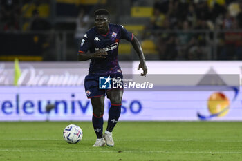 2023-09-28 - Alfred Duncan of A.C.F. Fiorentina during the 6th day of the Serie A Championship between Frosinone Calcio vs A.C.F. Fiorentina, 28 September 2023 at the Benito Stirpe Stadium, Frosinone, Italy. - FROSINONE CALCIO VS ACF FIORENTINA - ITALIAN SERIE A - SOCCER