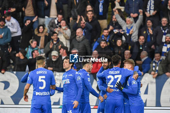 2023-11-26 - Viktor Kovalenko (Empoli) celebrates with teammates after scoring the 3-3 goal - EMPOLI FC VS US SASSUOLO - ITALIAN SERIE A - SOCCER