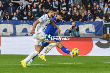 2023-11-26 - Francesco Caputo (Empoli) shots on goal - EMPOLI FC VS US SASSUOLO - ITALIAN SERIE A - SOCCER