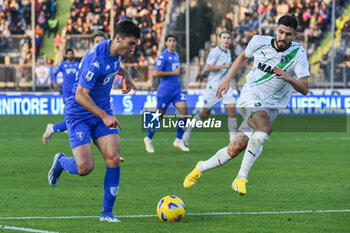2023-11-26 - Nicolo Cambiaghi (Empoli) hampered by Martin Erlic (Sassuolo) - EMPOLI FC VS US SASSUOLO - ITALIAN SERIE A - SOCCER