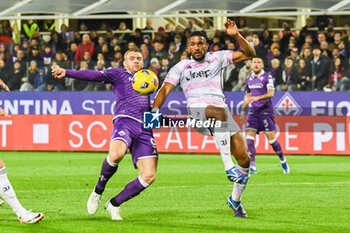 2023-11-05 - Fiorentina's Lucas Beltran thwarted by Juventus's Bremer - ACF FIORENTINA VS JUVENTUS FC - ITALIAN SERIE A - SOCCER
