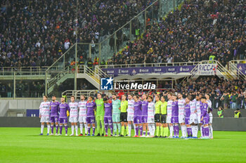 2023-11-05 - The teams before the match during the minute of silence - ACF FIORENTINA VS JUVENTUS FC - ITALIAN SERIE A - SOCCER