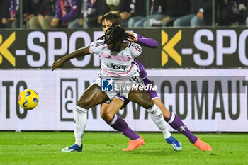 2023-11-05 - Juventus's Moise Bioty Kean fights for the ball against Fiorentina's Luca Ranieri - ACF FIORENTINA VS JUVENTUS FC - ITALIAN SERIE A - SOCCER