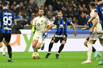 2023-10-29 - Bryan Cristante of AS Roma the Italian Serie A football match between Inter FC Internazionale and AS Roma on 29 of October 2023 at Giuseppe Meazza San Siro Siro stadium in Milan, Italy. Photo Tiziano Ballabio - INTER - FC INTERNAZIONALE VS AS ROMA - ITALIAN SERIE A - SOCCER