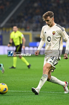 2023-10-29 - Diego Llorente of AS Roma the Italian Serie A football match between Inter FC Internazionale and AS Roma on 29 of October 2023 at Giuseppe Meazza San Siro Siro stadium in Milan, Italy. Photo Tiziano Ballabio - INTER - FC INTERNAZIONALE VS AS ROMA - ITALIAN SERIE A - SOCCER