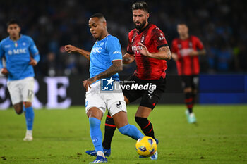 2023-10-29 - Natan of SSC Napoli competes for the ball with Olivier Giroud of AC Milan the Serie A match between SSC Napoli vs AC Milan at Diego Armando Maradona Stadium - SSC NAPOLI VS AC MILAN - ITALIAN SERIE A - SOCCER