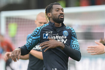 2023-11-04 - Zambo Anguissa of SSC Napoli in the warm-up before the match during Serie A between US Salernitana 1919 vs SSC Napoli at Arechi Stadium - US SALERNITANA VS SSC NAPOLI - ITALIAN SERIE A - SOCCER