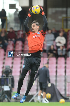 2023-11-04 - Alex Meret of SSC Napoli in the warm-up before the match during Serie A between US Salernitana 1919 vs SSC Napoli at Arechi Stadium - US SALERNITANA VS SSC NAPOLI - ITALIAN SERIE A - SOCCER