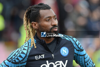 2023-11-04 - Zambo Anguissa of SSC Napoli in the warm-up before the match during Serie A between US Salernitana 1919 vs SSC Napoli at Arechi Stadium - US SALERNITANA VS SSC NAPOLI - ITALIAN SERIE A - SOCCER