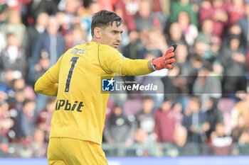2023-11-04 - Alex Meret of SSC Napoli gesticulates during Serie A between US Salernitana 1919 vs SSC Napoli at Arechi Stadium - US SALERNITANA VS SSC NAPOLI - ITALIAN SERIE A - SOCCER