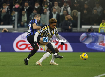 2023-11-26 - Henrikh Mkhitaryan of Inter Milan and Weston McKennie of Juventus during the Italian Serie A, football match between Juventus Fc and Fc Inter, on 26 November 2023 at Allianz Stadium, Turin, Italy. Photo Nderim Kaceli - JUVENTUS FC VS INTER - FC INTERNAZIONALE - ITALIAN SERIE A - SOCCER