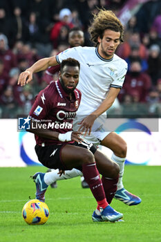 2023-11-25 - Lassana Coulibaly of US Salernitana 1919 competes for the ball with Marcos Antonio of SS Lazio during Serie A between US Salernitana 1919 vs SS Lazio at Arechi Stadium - US SALERNITANA VS SS LAZIO - ITALIAN SERIE A - SOCCER