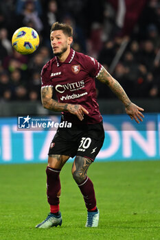 2023-11-25 - Pasquale Mazzocchi of US Salernitana 1919 in action during Serie A between US Salernitana 1919 vs SS Lazio at Arechi Stadium - US SALERNITANA VS SS LAZIO - ITALIAN SERIE A - SOCCER