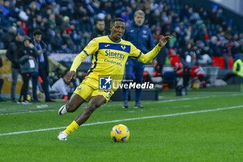 2023-12-03 - Jackosn Tchatchousa of Hellas Verona FC play the ball during Udinese Calcio vs Hellas Verona FC, 14° Serie A Tim 2023-24 game at Bluenergy Stadium - Stadio Friuli in Udine (UD), Italy, on Dicember 03, 2023. - UDINESE CALCIO VS HELLAS VERONA FC - ITALIAN SERIE A - SOCCER