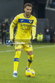 2023-12-03 - Cyril Ngonge of Hellas Verona FC play the ball during Udinese Calcio vs Hellas Verona FC, 14° Serie A Tim 2023-24 game at Bluenergy Stadium - Stadio Friuli in Udine (UD), Italy, on Dicember 03, 2023. - UDINESE CALCIO VS HELLAS VERONA FC - ITALIAN SERIE A - SOCCER