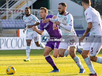 2023-12-03 - Arthur Fiorentina carries the ball - ACF FIORENTINA VS US SALERNITANA - ITALIAN SERIE A - SOCCER