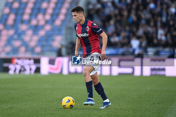 2023-12-23 - Nikola Moro (Bologna Fc) in action - BOLOGNA FC VS ATALANTA BC - ITALIAN SERIE A - SOCCER