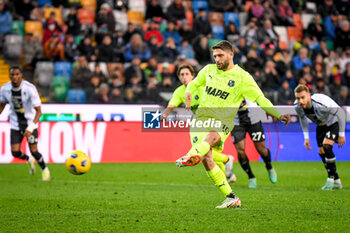 2023-12-17 - Sassuolo's Domenico Berardi scores a goal on penalty - UDINESE CALCIO VS US SASSUOLO - ITALIAN SERIE A - SOCCER
