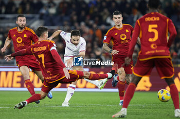 2023-12-10 - Giacomo Bonaventura of Fiorentina kicks the ball during the Italian championship Serie A football match between AS Roma and ACF Fiorentina on December 10, 2023 at Stadio Olimpico in Rome, Italy - FOOTBALL - ITALIAN CHAMP - ROMA V FIORENTINA - ITALIAN SERIE A - SOCCER