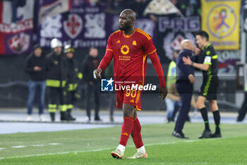 2023-12-10 - Romelu Lukaku of Roma leaves the pitch after the red card during the Italian championship Serie A football match between AS Roma and ACF Fiorentina on December 10, 2023 at Stadio Olimpico in Rome, Italy - FOOTBALL - ITALIAN CHAMP - ROMA V FIORENTINA - ITALIAN SERIE A - SOCCER