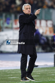 2023-12-10 - Jose' Mourinho head coach of Roma gestures during the Italian championship Serie A football match between AS Roma and ACF Fiorentina on December 10, 2023 at Stadio Olimpico in Rome, Italy - FOOTBALL - ITALIAN CHAMP - ROMA V FIORENTINA - ITALIAN SERIE A - SOCCER