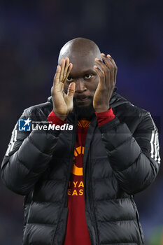 2023-12-10 - Romelu Lukaku of Roma greets his fans at the end of the Italian championship Serie A football match between AS Roma and ACF Fiorentina on December 10, 2023 at Stadio Olimpico in Rome, Italy - FOOTBALL - ITALIAN CHAMP - ROMA V FIORENTINA - ITALIAN SERIE A - SOCCER
