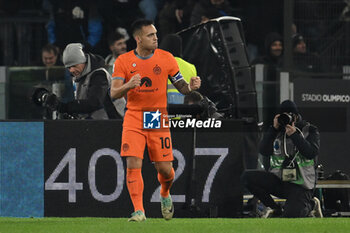 2023-12-17 - Lautaro Martinez of F.C. Inter celebrates after scoring 0-1 during the 16th day of the Serie A Championship between S.S. Lazio - F.C. Inter, 17 December 2023 at the Olympic Stadium in Rome. - SS LAZIO VS INTER - FC INTERNAZIONALE - ITALIAN SERIE A - SOCCER
