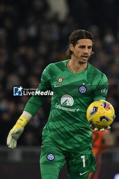 2023-12-17 - Yann Sommer of F.C. Inter during the 16th day of the Serie A Championship between S.S. Lazio - F.C. Inter, 17 December 2023 at the Olympic Stadium in Rome. - SS LAZIO VS INTER - FC INTERNAZIONALE - ITALIAN SERIE A - SOCCER