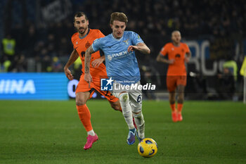 2023-12-17 - Nicolo' Rovella of S.S. Lazio and Henrikh Mkhitaryan of F.C. Inter during the 16th day of the Serie A Championship between S.S. Lazio - F.C. Inter, 17 December 2023 at the Olympic Stadium in Rome. - SS LAZIO VS INTER - FC INTERNAZIONALE - ITALIAN SERIE A - SOCCER