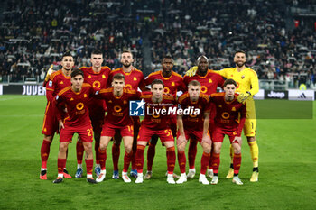 2023-12-30 - As Roma team picture during the Italian Serie A, football match between Juventus Fc and As Roma on 30 December 2023 at Allianz Stadium, Turin, Italy. Photo Nderim Kaceli - JUVENTUS FC VS AS ROMA - ITALIAN SERIE A - SOCCER