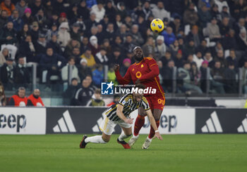 2023-12-30 - Manuel Locatelli of Juventus and Romelo Lukaku of As Roma during the Italian Serie A, football match between Juventus Fc and As Roma on 30 December 2023 at Allianz Stadium, Turin, Italy. Photo Nderim Kaceli - JUVENTUS FC VS AS ROMA - ITALIAN SERIE A - SOCCER