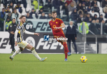 2023-12-30 - Bryan Cristante of As Roma during the Italian Serie A, football match between Juventus Fc and As Roma on 30 December 2023 at Allianz Stadium, Turin, Italy. Photo Nderim Kaceli - JUVENTUS FC VS AS ROMA - ITALIAN SERIE A - SOCCER