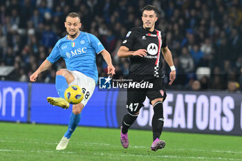 2023-12-29 - Stanislav Lobotka of SSC Napoli competes for the ball with Dany Mota during Serie A between SSC Napoli vs AC Monza at Diego Armando Maradona Stadium - SSC NAPOLI VS AC MONZA - ITALIAN SERIE A - SOCCER