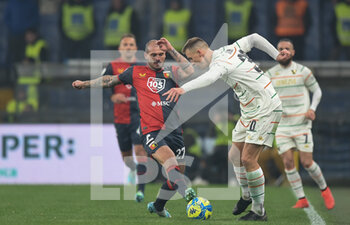 2023-01-16 - Stefano Sturaro  (Genoa) - Michael Svoboda (Venezia) - GENOA CFC VS VENEZIA FC - ITALIAN SERIE B - SOCCER