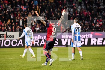 2023-01-27 - Gianluca Lapadula of Cagliari Calcio, Esultanza, Joy After scoring goal, - CAGLIARI CALCIO VS SPAL - ITALIAN SERIE B - SOCCER