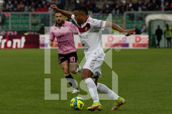 2023-02-05 - Rivas Rigoberto Reggina carries the ball - PALERMO FC VS REGGINA 1914 - ITALIAN SERIE B - SOCCER