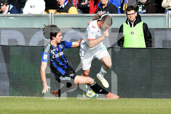 2023-02-04 - Tomas Esteves (Pisa) tackle on Daniele  Casiraghi (Sudtirol) - AC PISA VS FC SUDTIROL - ITALIAN SERIE B - SOCCER