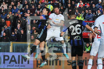 2023-02-04 - Head tackle by Pietro Beruatto (Pisa) - AC PISA VS FC SUDTIROL - ITALIAN SERIE B - SOCCER