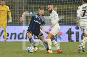 2023-02-17 - Giuseppe Sibilli (Pisa) and Francesco  Zampano (Venezia) - AC PISA VS VENEZIA FC - ITALIAN SERIE B - SOCCER
