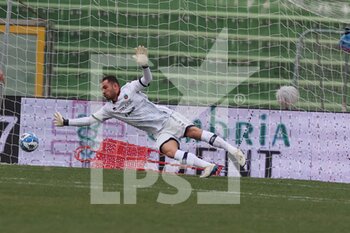 2023-02-25 - the goalkeeper Elhan Kastrati (Cittadella) Save - TERNANA CALCIO VS AS CITTADELLA - ITALIAN SERIE B - SOCCER