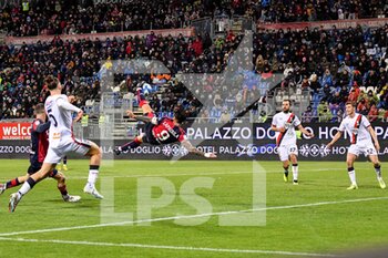 2023-03-01 - Gianluca Lapadula of Cagliari Calcio, Rovesciata - CAGLIARI CALCIO VS GENOA CFC - ITALIAN SERIE B - SOCCER